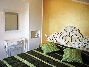 **  Mini Resort Fontana Maggiore Perugia Italy